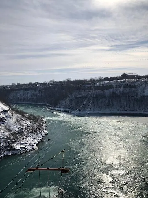Niagara Sky Line 2- Walk To The Falls & Complimentary Breakfast Delivered Daily To The Rental ナイアガラ・フォールズ